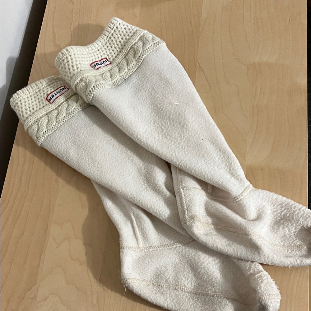 7/$20 Hunter Cream Cable Knit Cuff Fleece Casual Socks 7/$20